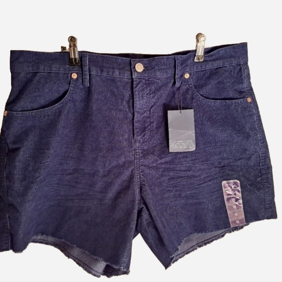 GAP Pants - Gap Women’s Navy Corduroy Shorts Size 16/XL Stretch Frayed Hem 4.5 Inseam